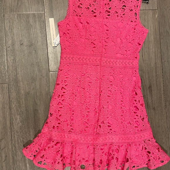 Aqua Bloomingdale’s size small dress new with tags
2/30$ mix and match - Picture 4 of 7